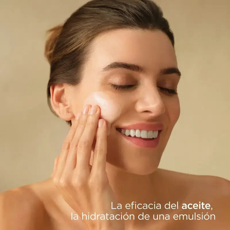 Isdinceutics Essential Cleansing Oil Cleanser 200 Ml