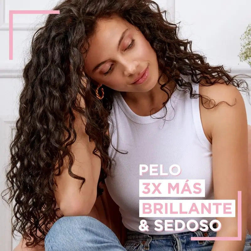 L'Oréal Paris Casting Natural Gloss Colour & Shine Gloss Shade 323 Dark Chocolate Brown 90% Natural Origin.