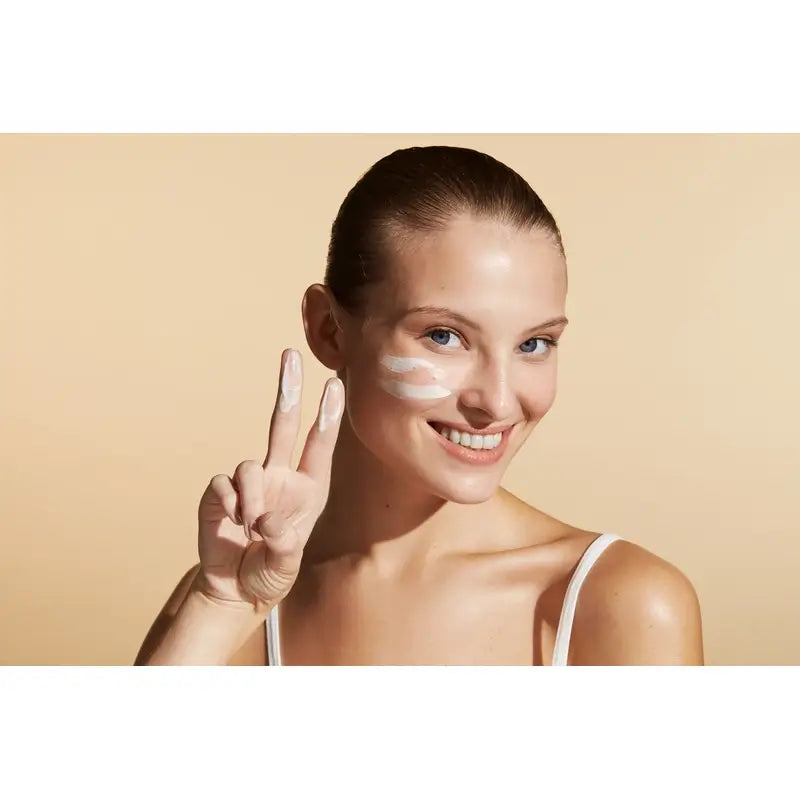 Sensilis Water Fluid SPF 50+ Ultrafluid Anti-Aging with Hyaluronic Acid and Schisandra Chinensis, 40 ml