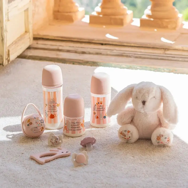 Suavinex Baby Bottle 150 Ml, Slow Flow (S), +0 Months, Wonderland Pink