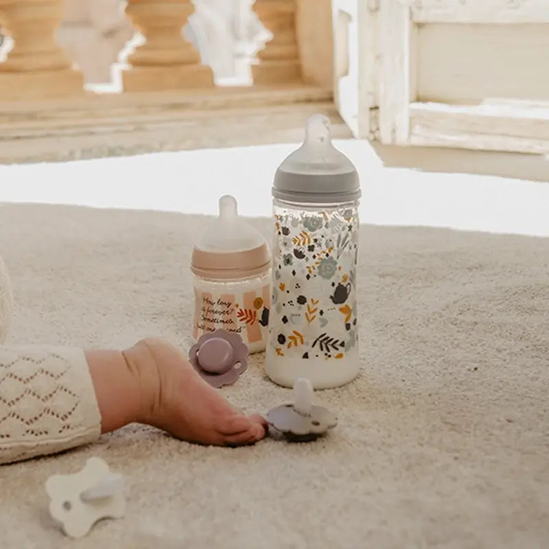 Suavinex Baby Bottle 150 Ml, Slow Flow (S), +0 Months, Wonderland Pink