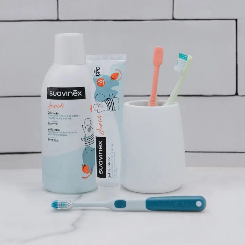 Suavinex Infant Toothbrush +6 Years, Blue
