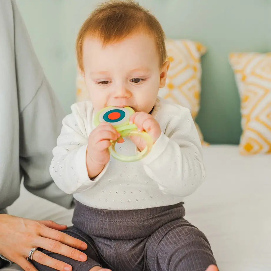 Suavinex Mordedor De Silicona Para Bebés +4 Meses. Mordedor Refrigerante. Anillo De Dentición Flexible Y Ligero. Color Azul 