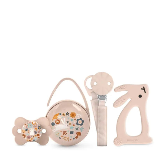 Suavinex Newborn Gift Newborn Soother + Pacifier + Pacifier Holder + Teether + Teether.Wonderland, Pink