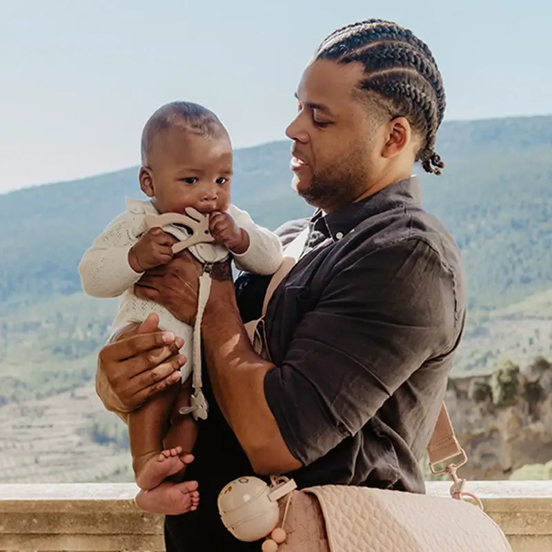 Suavinex Newborn Gift Newborn Soother + Pacifier + Pacifier Holder + Teether + Teether.Wonderland, Pink