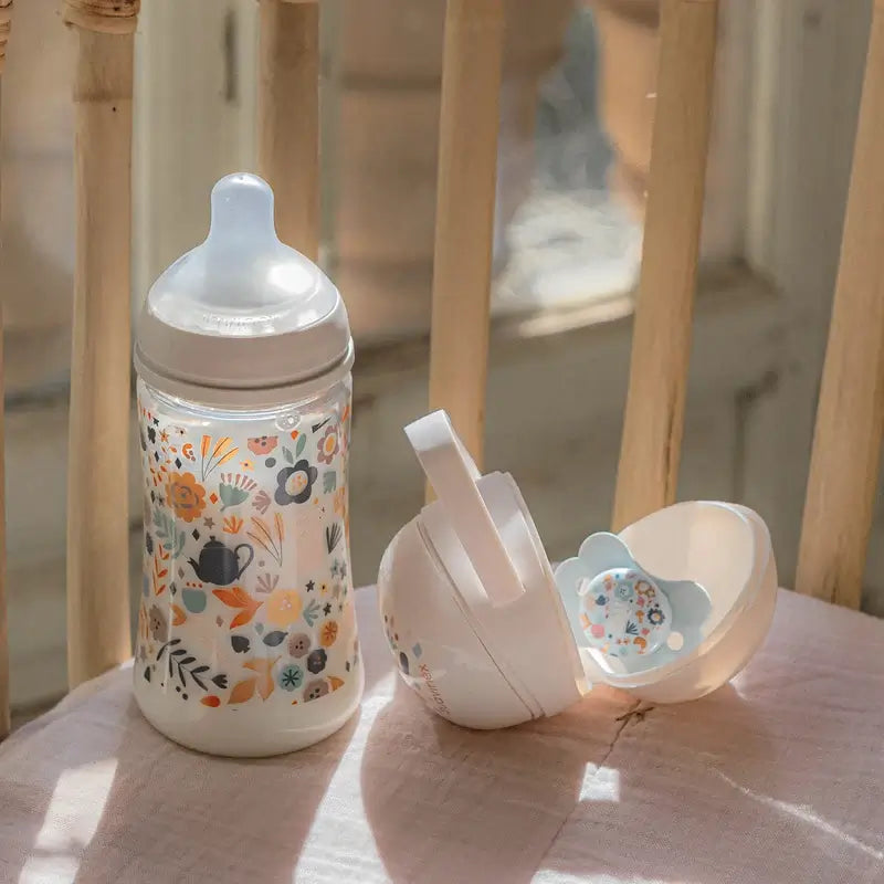 Suavinex Newborn Gift Newborn Soother + Pacifier + Pacifier Holder + Teether + Teether.Wonderland, Green