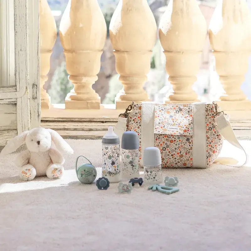 Suavinex Newborn Gift Set: Bottles + Soother + Dispenser + Pacifier + Soother Holder + Pacifier Holder, Wonderland Blue